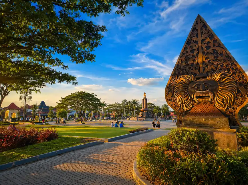 Daya Tarik dan Keunikan Alun Alun Ponorogo
