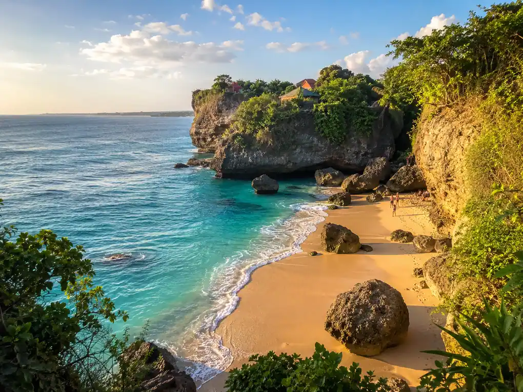Daya Tarik Utama Pantai Padang Padang