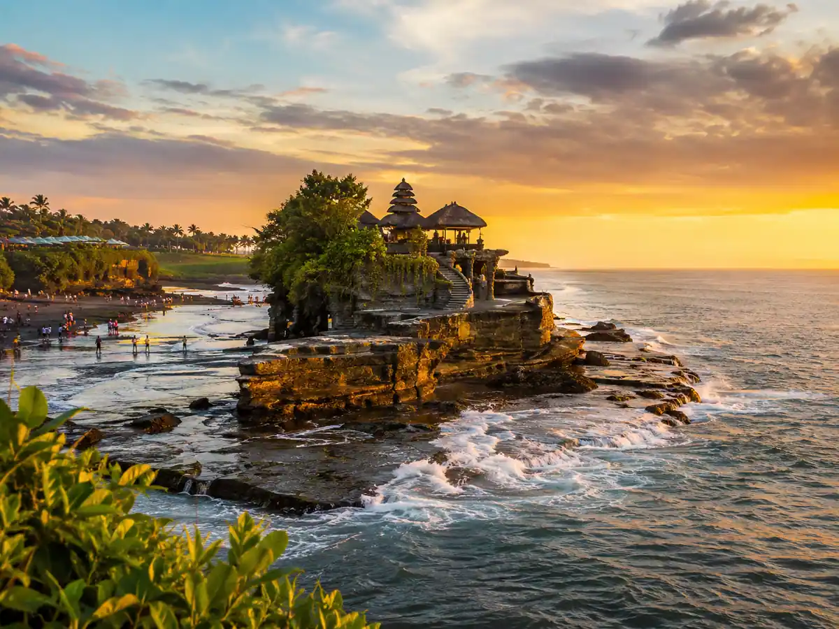 Harga Tiket Masuk Pura Tanah Lot 2026 (Update Terbaru)