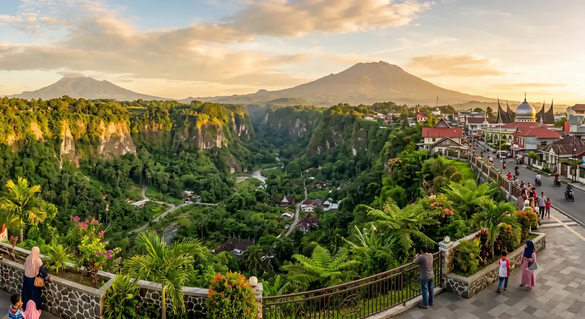Ngarai Sianok Bukittinggi dalam rute backpacker Sumatra